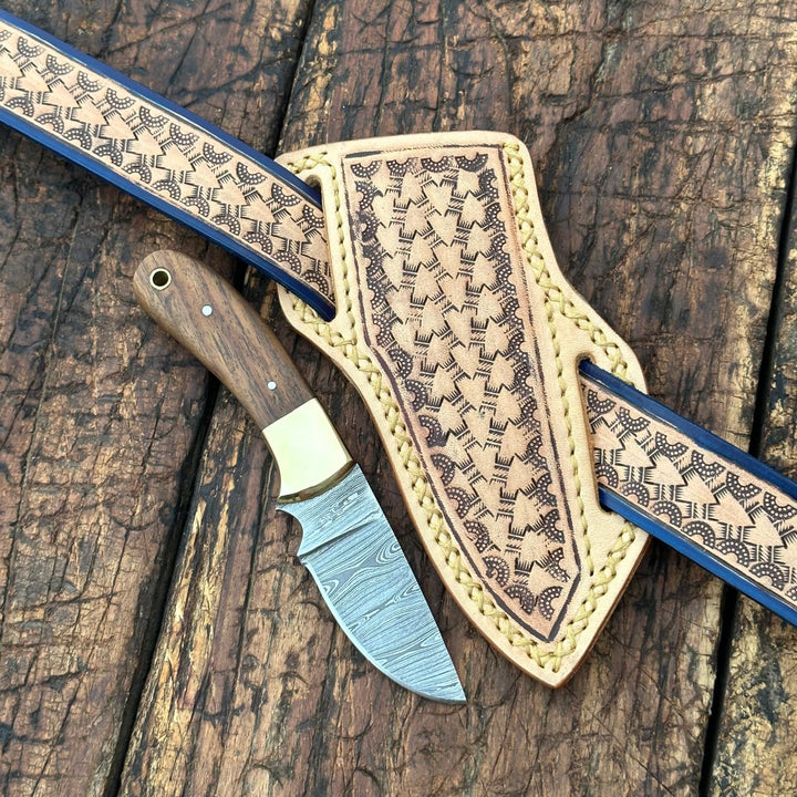 Fixed blade knife. - Desert Moon Handmade Damascus Skinner Knife with Handtooled Sheath & Belt - Shokunin USA