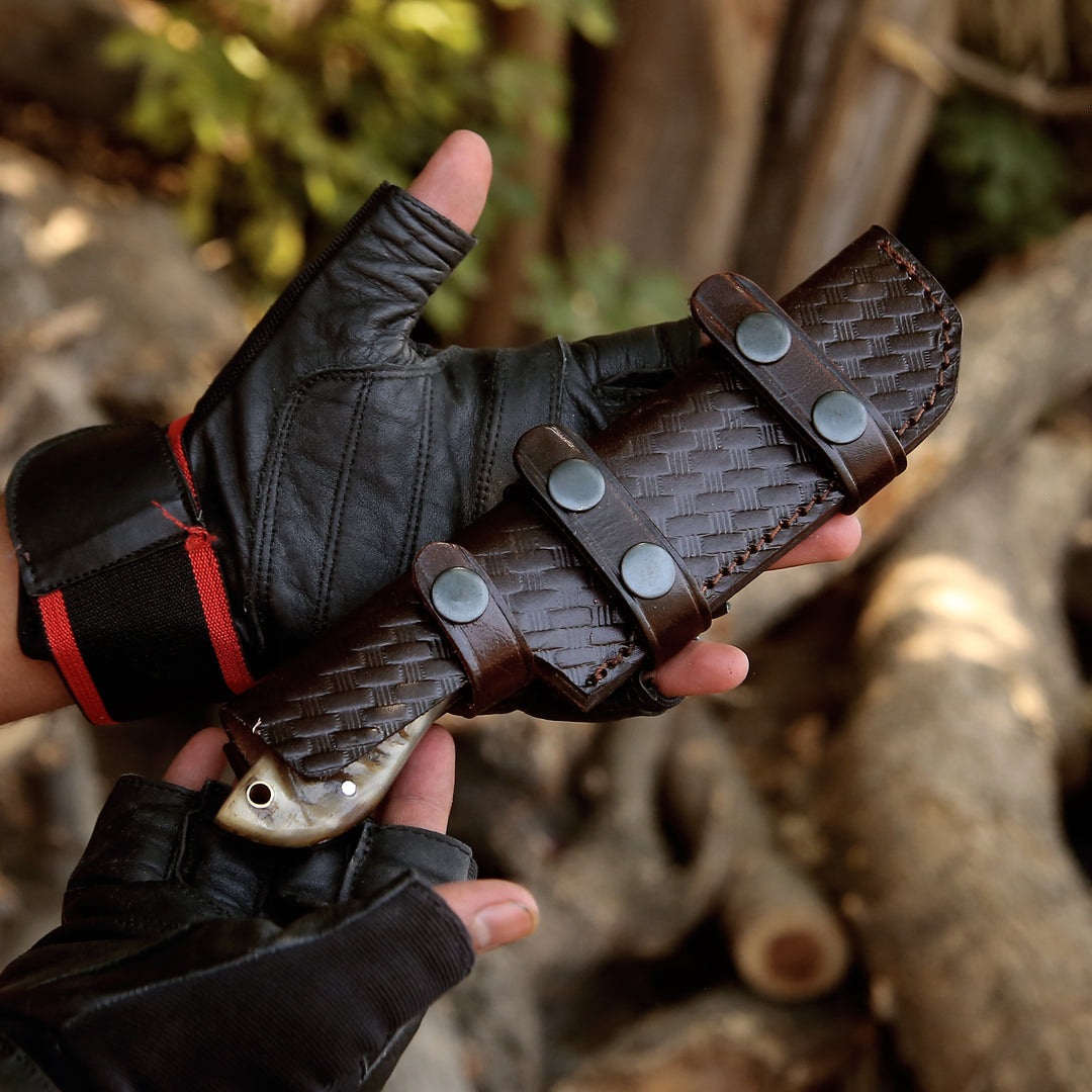 Damascus Knife - Starlight Damascus Hunting Knife with Exotic Rosewood & Ram Horn Handle - Shokunin USA