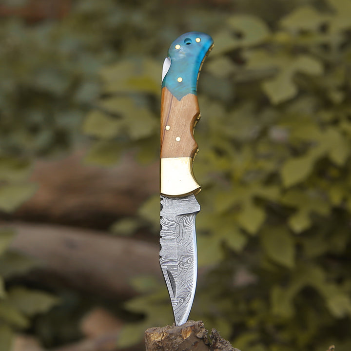 Pocket Knives - Knight Pocket Knife with Olive Wood & Resin Handle - Shokunin USA