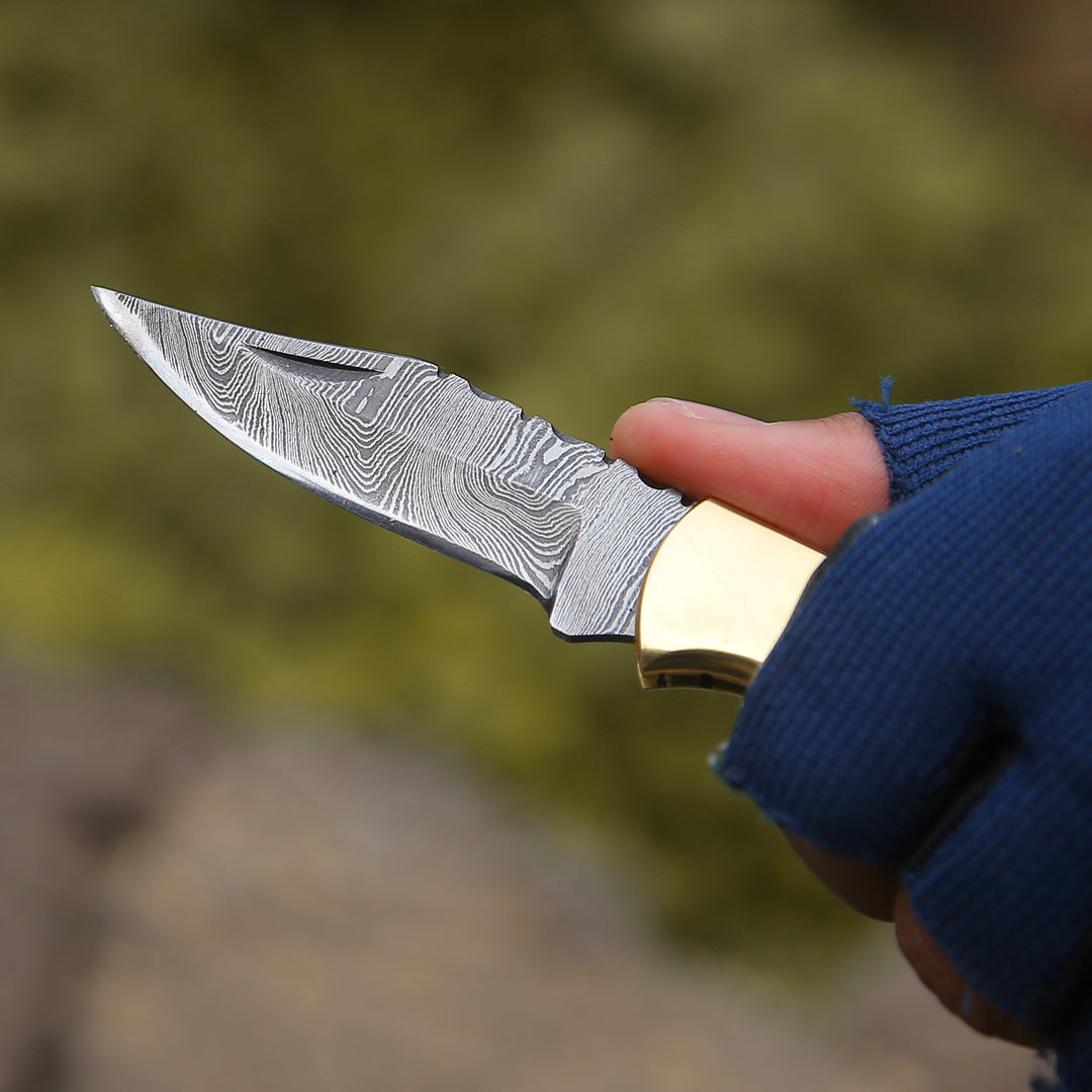 Pocket Knives - Knight Pocket Knife with Olive Wood & Resin Handle - Shokunin USA
