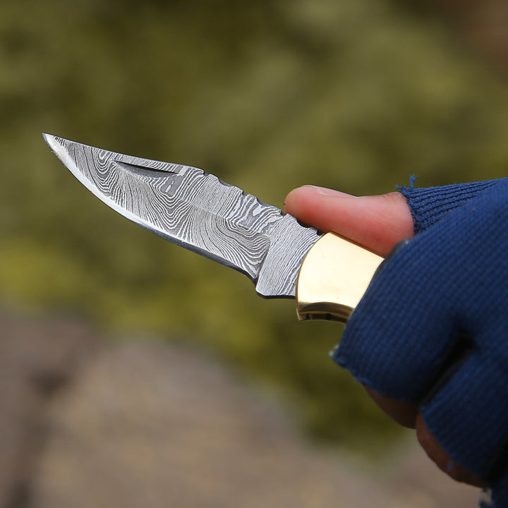 Pocket Knives - Knight Pocket Knife with Olive Wood & Resin Handle - Shokunin USA