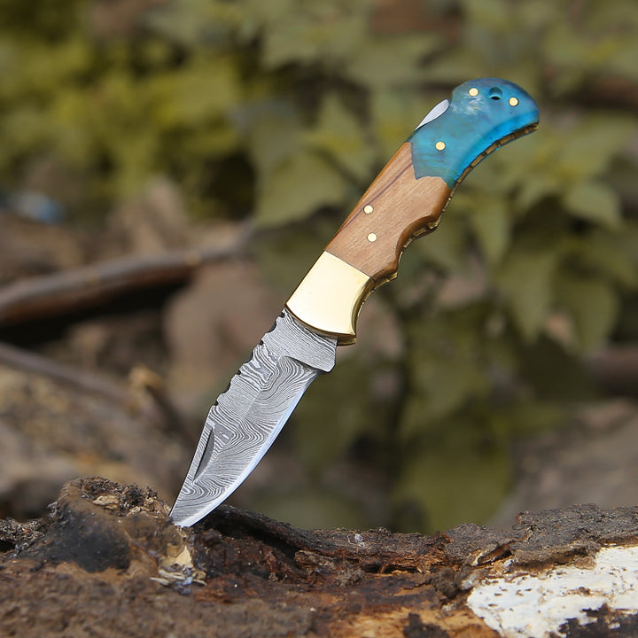 Pocket Knives - Knight Pocket Knife with Olive Wood & Resin Handle - Shokunin USA