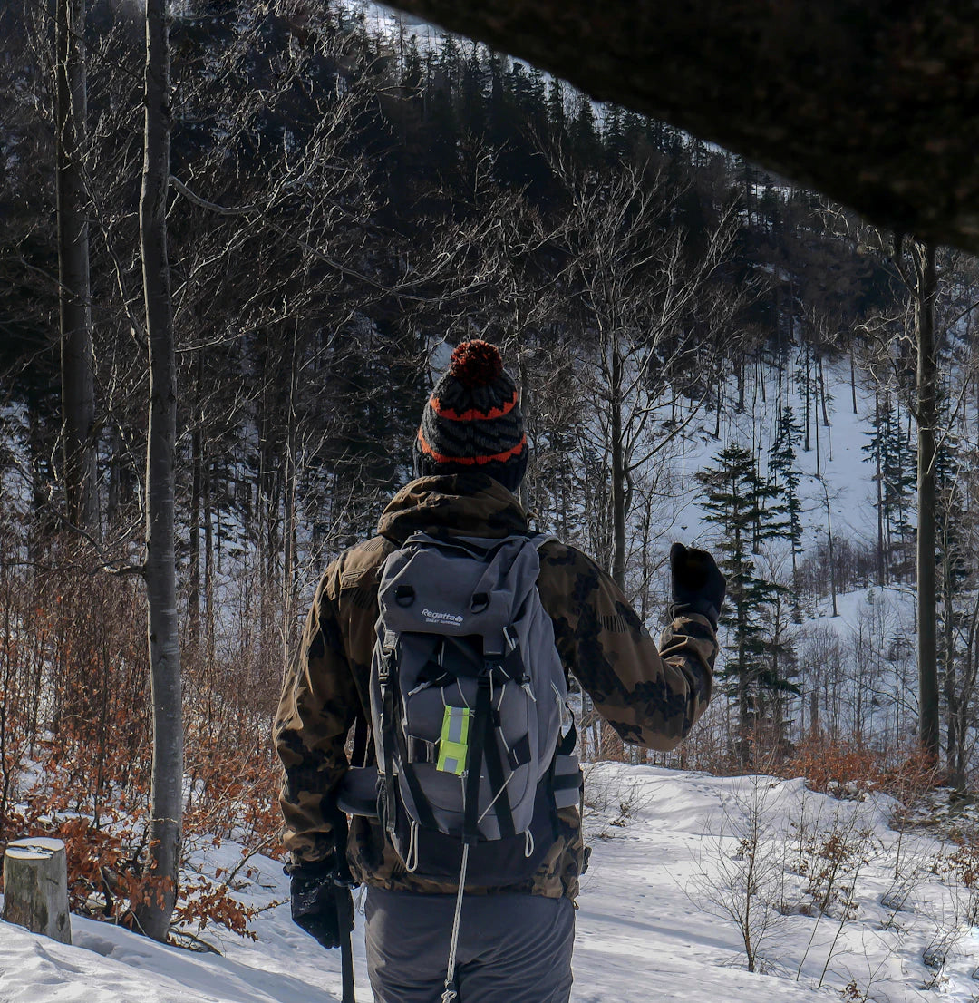 Pocket Knives for Hikers Essential Features  Benefits
