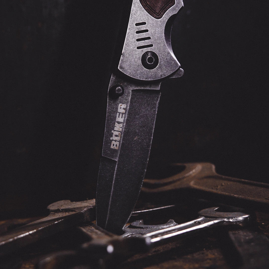 The Fascinating Journey of Pocket Knives Through Time