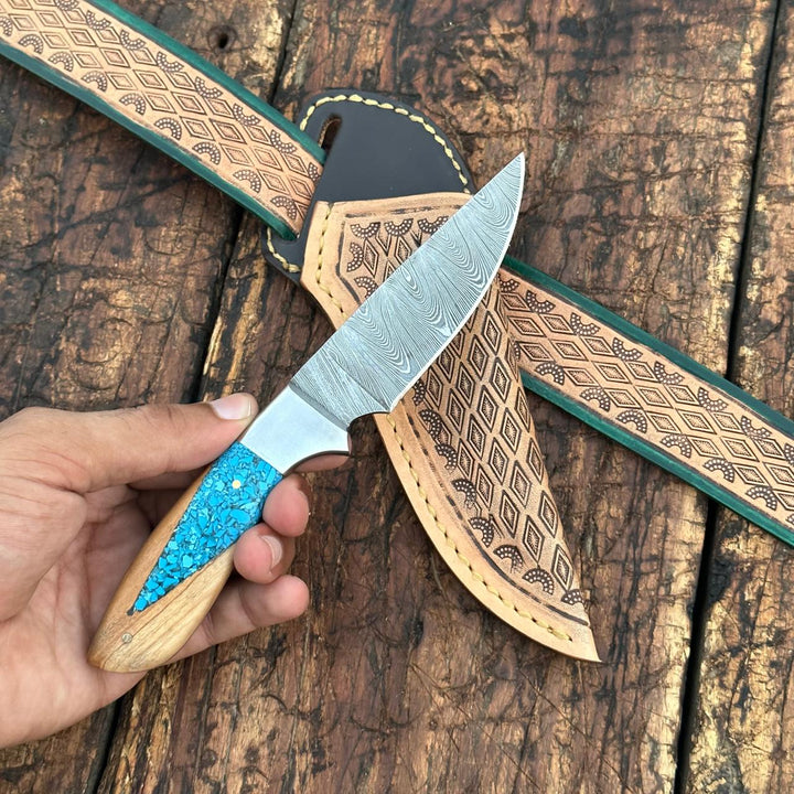 Fixed blade knife. - Damascus Skinner Knife with Handtooled Sheath & Belt - Shokunin USA