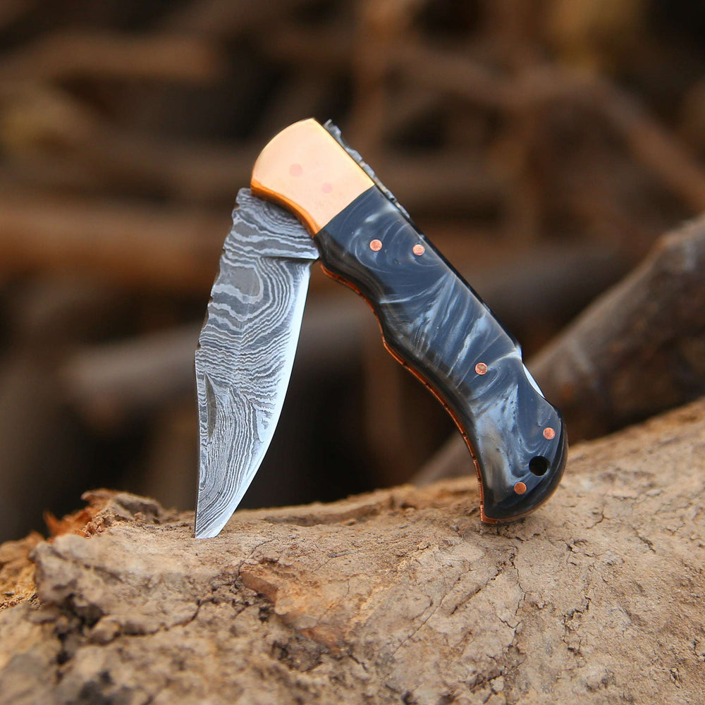 Pocket Knife - Guardian Pocket Knife with With Copper Bolster & Resin Scales - Shokunin USA