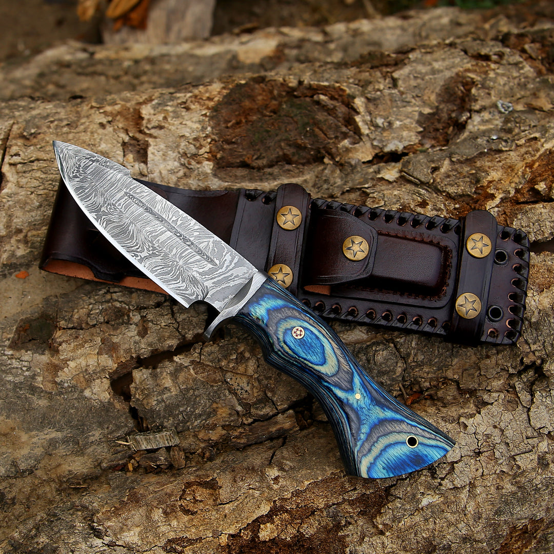 Damascus Knife - Hellcat Handmade Damascus Hunting Knife with Hardwood Handle &amp; Leather Sheath - Shokunin USA