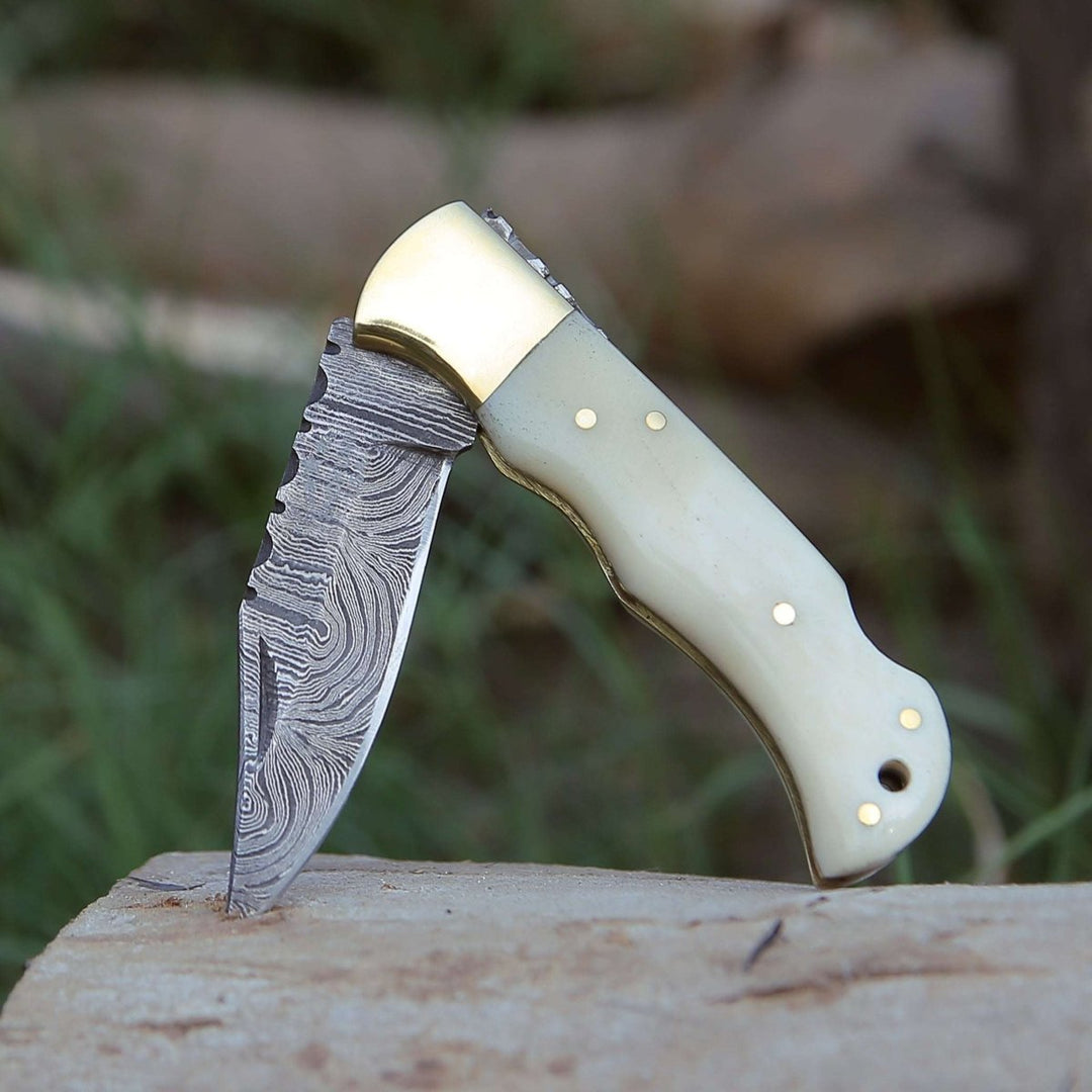 Handcrafted Pocket Knives – Cosmo Handmade Damascus Pocket Knife with Bone Handle – shokuninusa