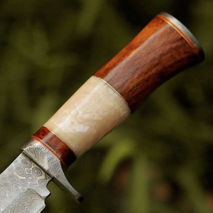 Elite Damascus Knife – Elite Handmade Damascus Hunting Knife with Mother of Pearl &amp; Rose Wood Handle – shokuninusa