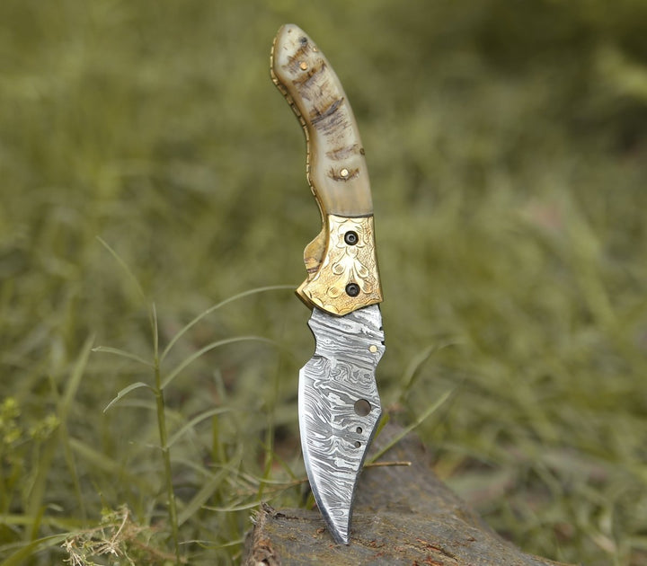 Folding Personalized Knife - Myst Gentleman&