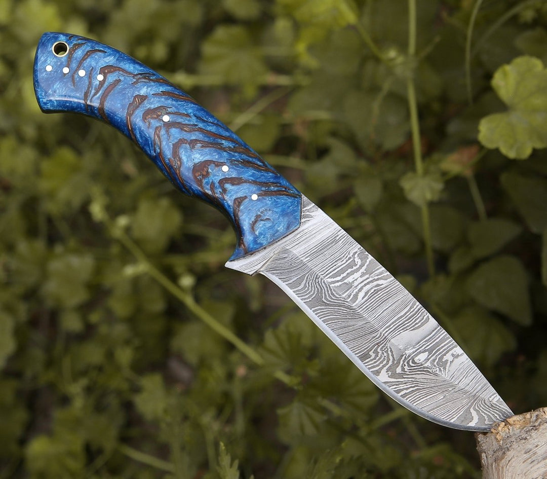 Odin Hunting Knife – Odin Damascus Steel Knife with Pine Cone Handle – shokuninusa