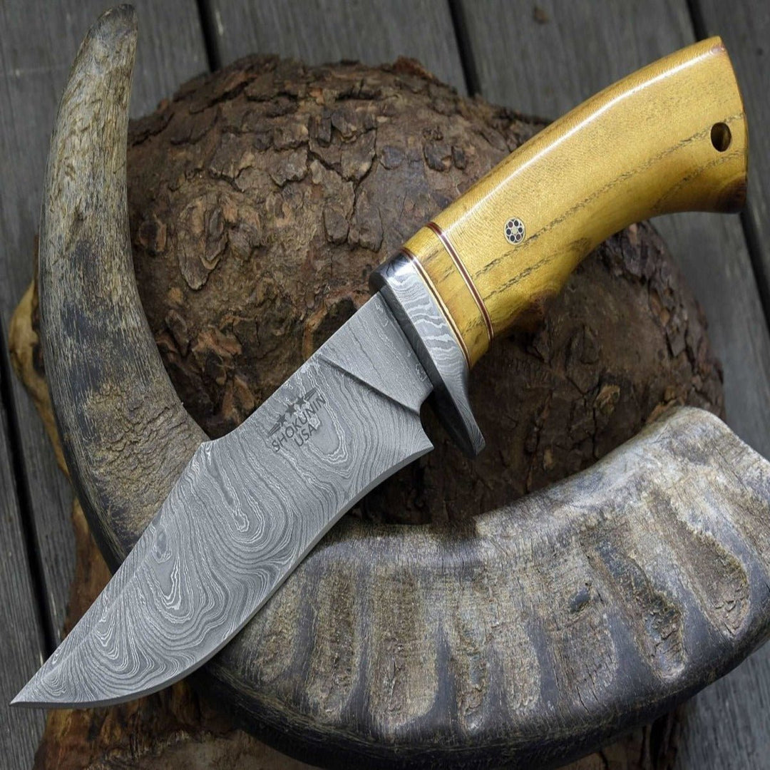 Odyssey Bowie Knife – Odyssey Damascus Hunting Knife with Exotic Yellow Heart Handle – shokuninusa