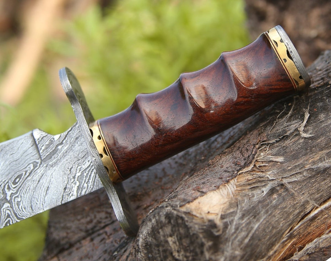 Paragon Hunting Knives – Paragon Damascus Bowie Knife with Exotic Rosewood Handle – shokuninusa