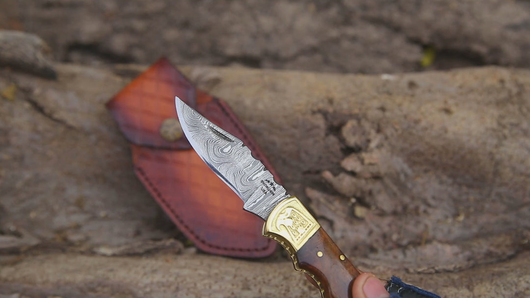 Cuchillo de caballero Pinnacle con mango de nácar