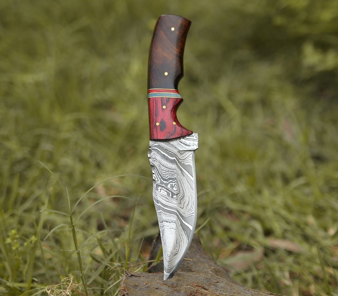 Sting Hunting Knife – Sting Damascus Hunting Knife with Rosewood Handle – shokuninusa