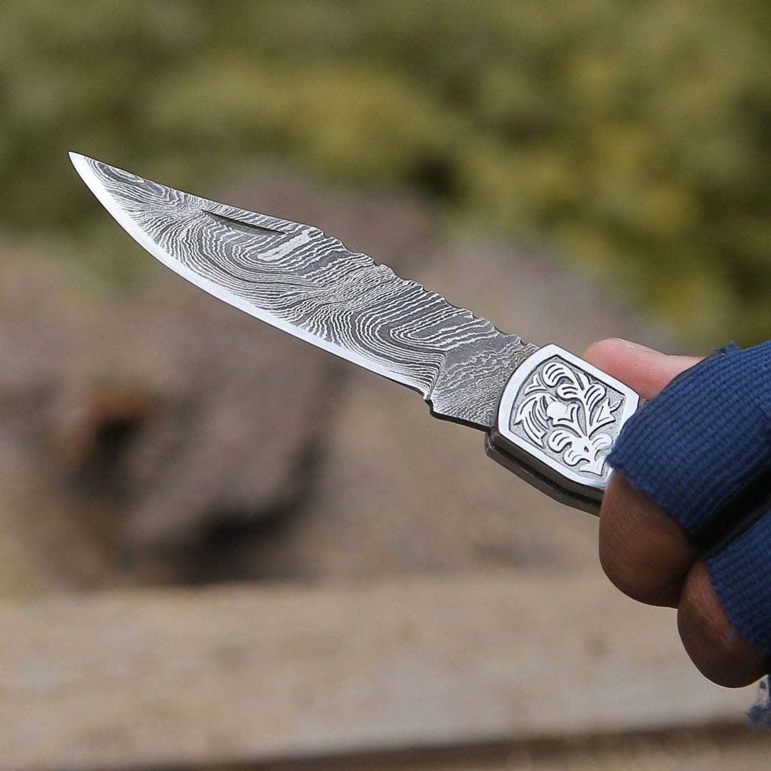 Damascus Folding Knife – Striker Folding Pocket Knife with Pine Cone Handle – shokuninusa