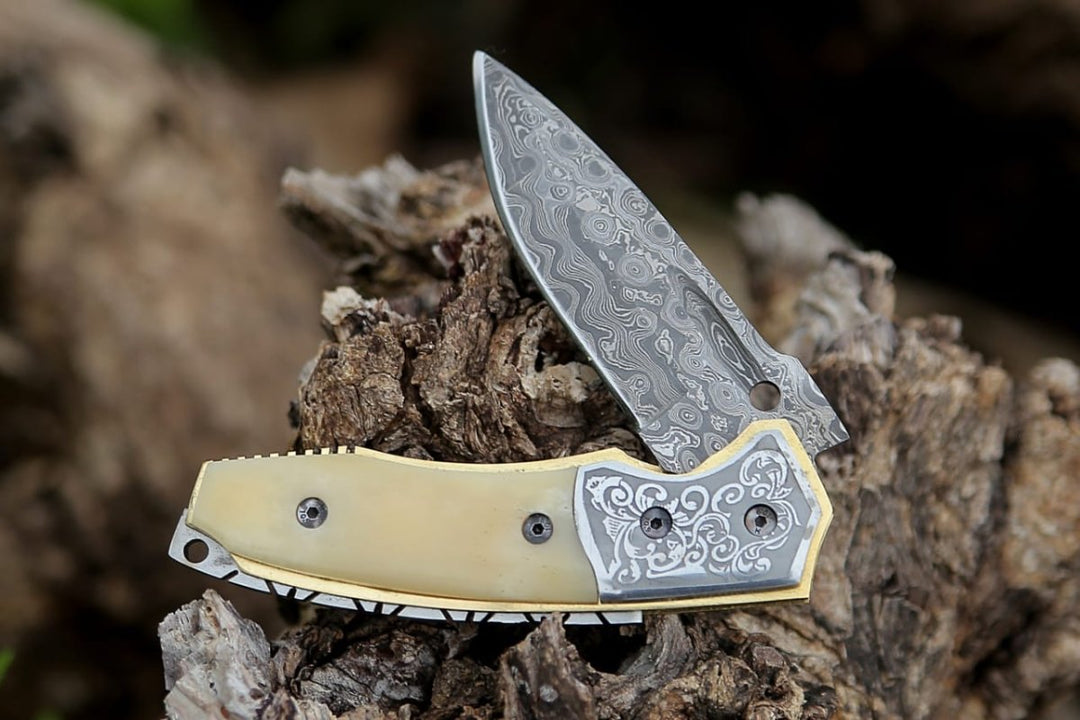 Damascus Tanto Knives – Trailblazer Damascus Pocket Knife with Bone Handle – shokuninusa