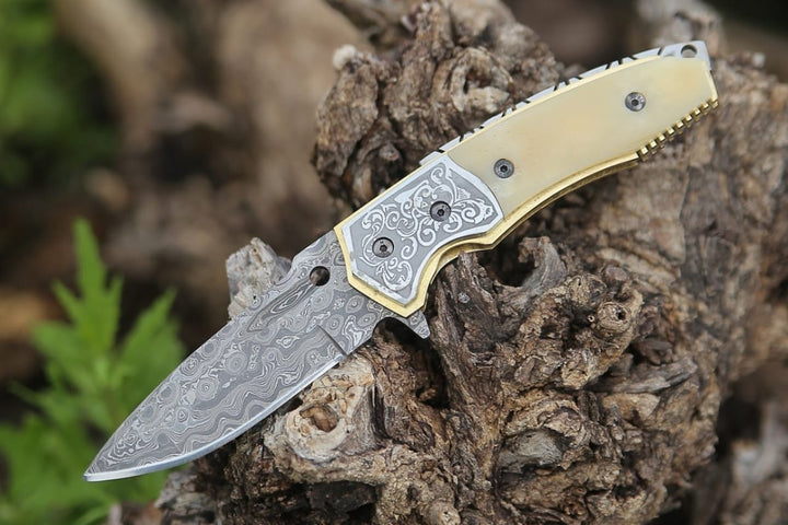 Damascus Tanto Knife – Trailblazer Damascus Pocket Knife with Bone Handle – shokuninusa