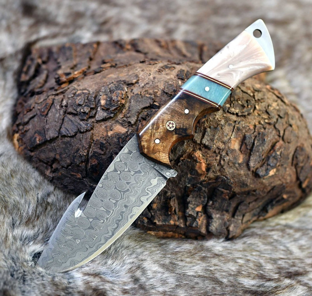 Voyager Skinning Knife – Voyager Damascus Gut Hook Knife with Exotic Rose Wood and Mother of Pearl Handle – shokuninusa
