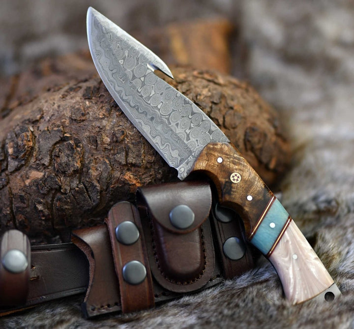 Voyager Hunting Knives – Voyager Damascus Gut Hook Knife with Exotic Rose Wood and Mother of Pearl Handle – shokuninusa