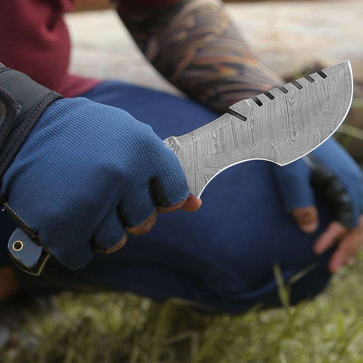 Warthog Tracker Knives – Warthog Damascus Tracker Knife with Horn Handle – shokuninusa