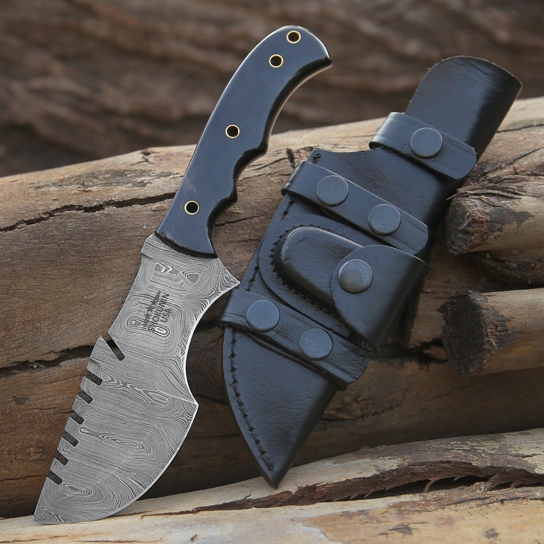 Warthog Hunting Knife – Warthog Damascus Tracker Knife with Horn Handle – shokuninusa