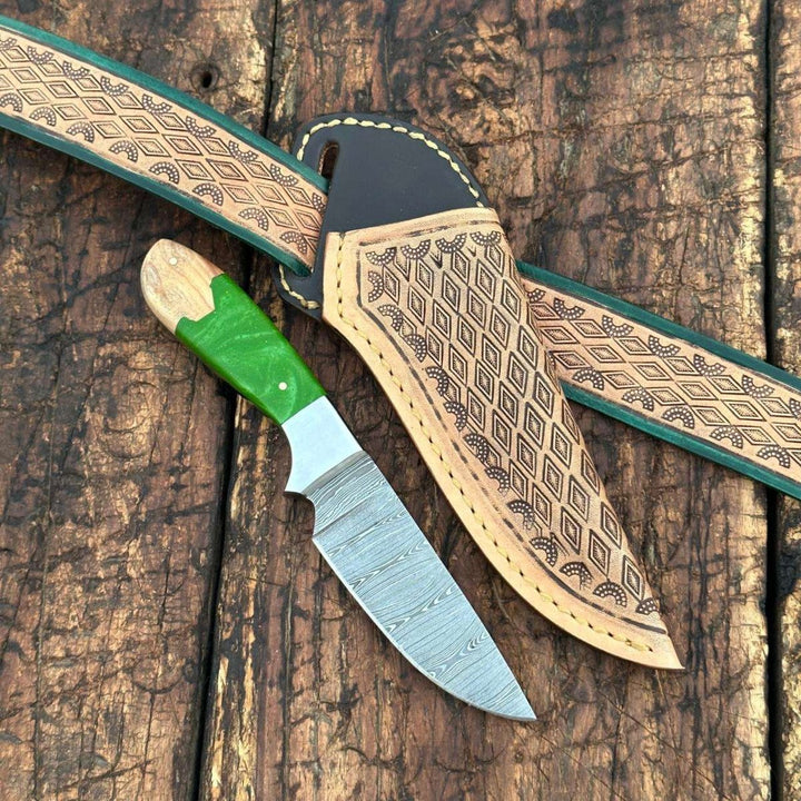 Yellowstone Skinner Knives – Yellowstone Damascus Fixed Blade Skinner Knife with Hand tooled Sheath &amp; Belt – shokuninusa