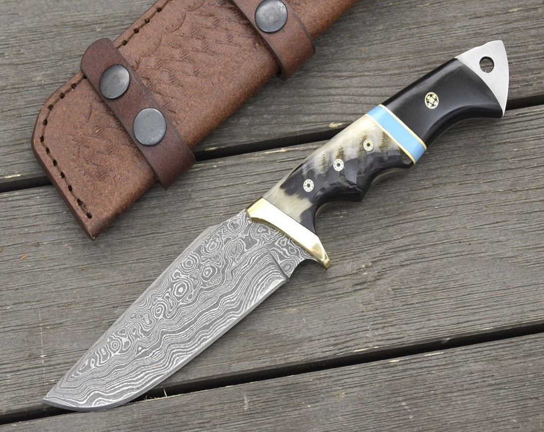 Damascus Knife - Reaver Hunting Knife with Ram Horn & Turquoise Handle - Shokunin USA